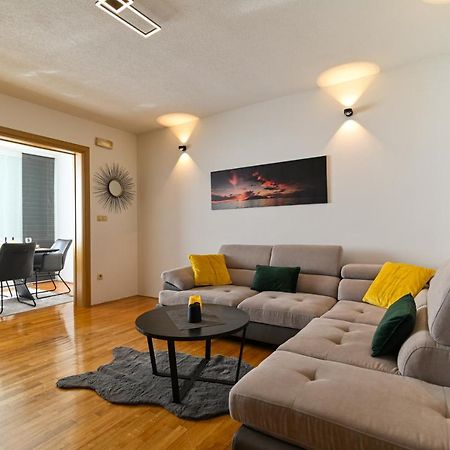 Apartmani Cesarica Traù Esterno foto