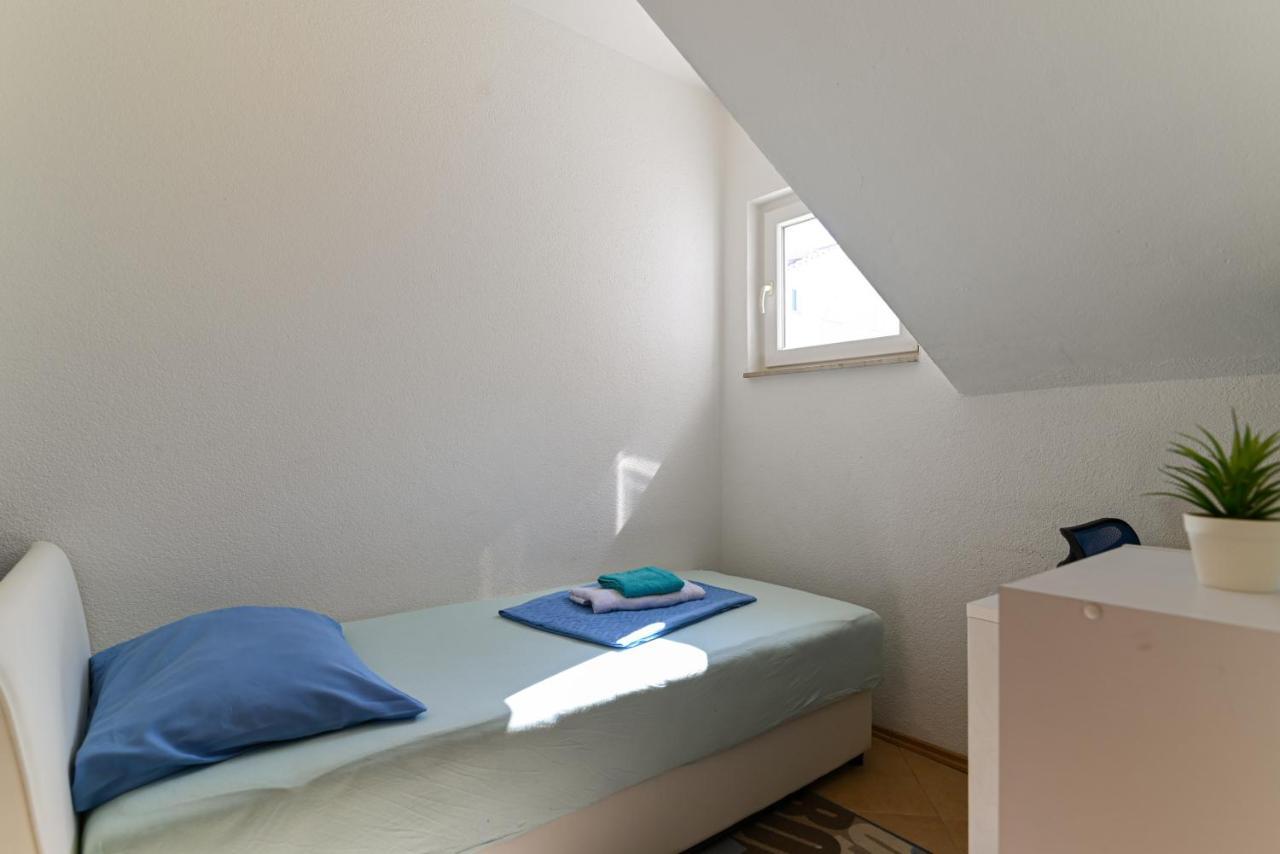 Apartmani Cesarica Traù Esterno foto