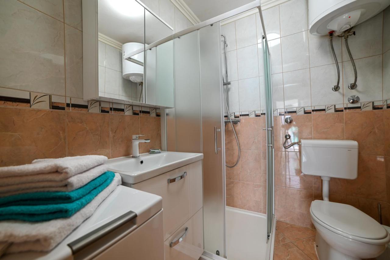 Apartmani Cesarica Traù Esterno foto