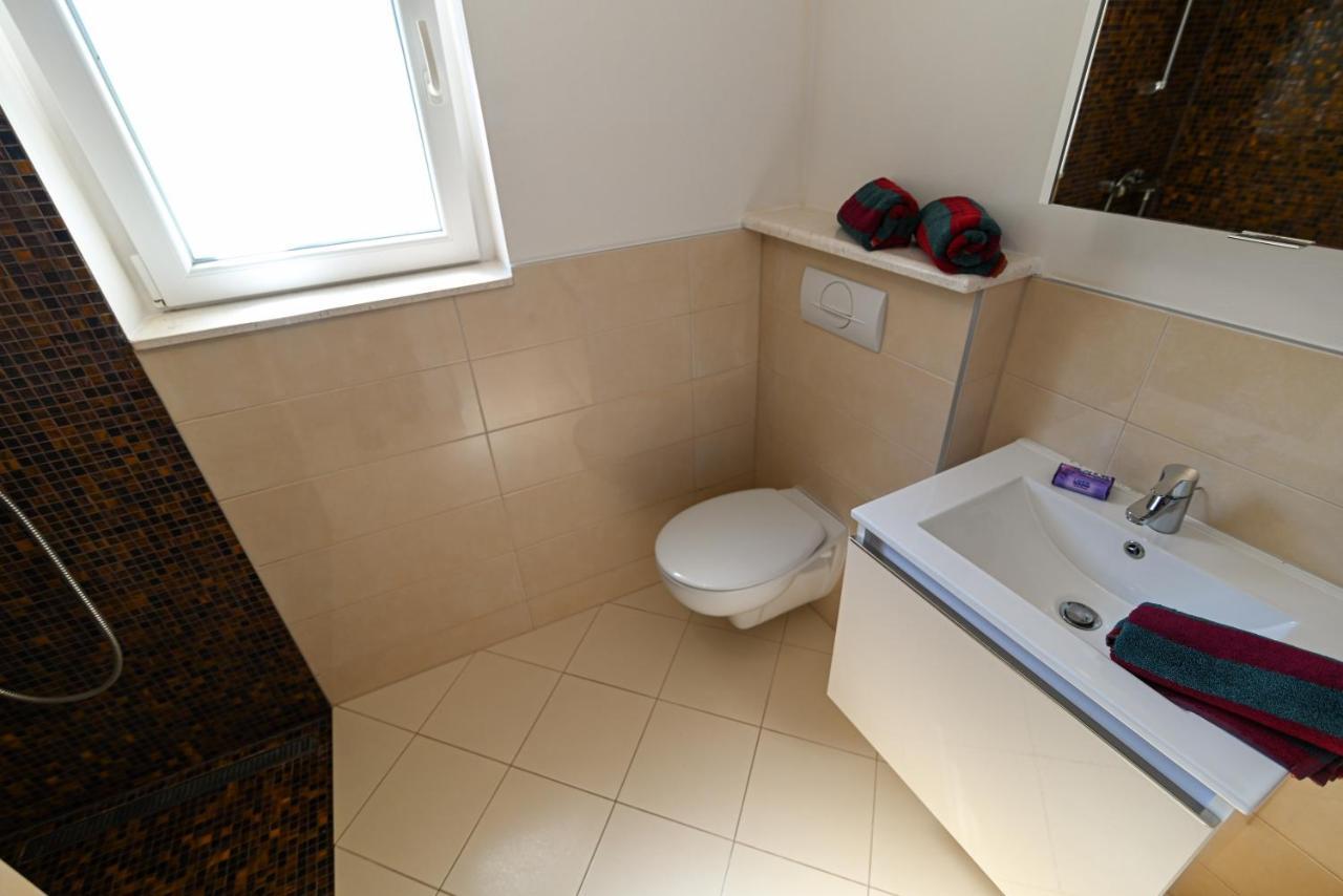 Apartmani Cesarica Traù Esterno foto