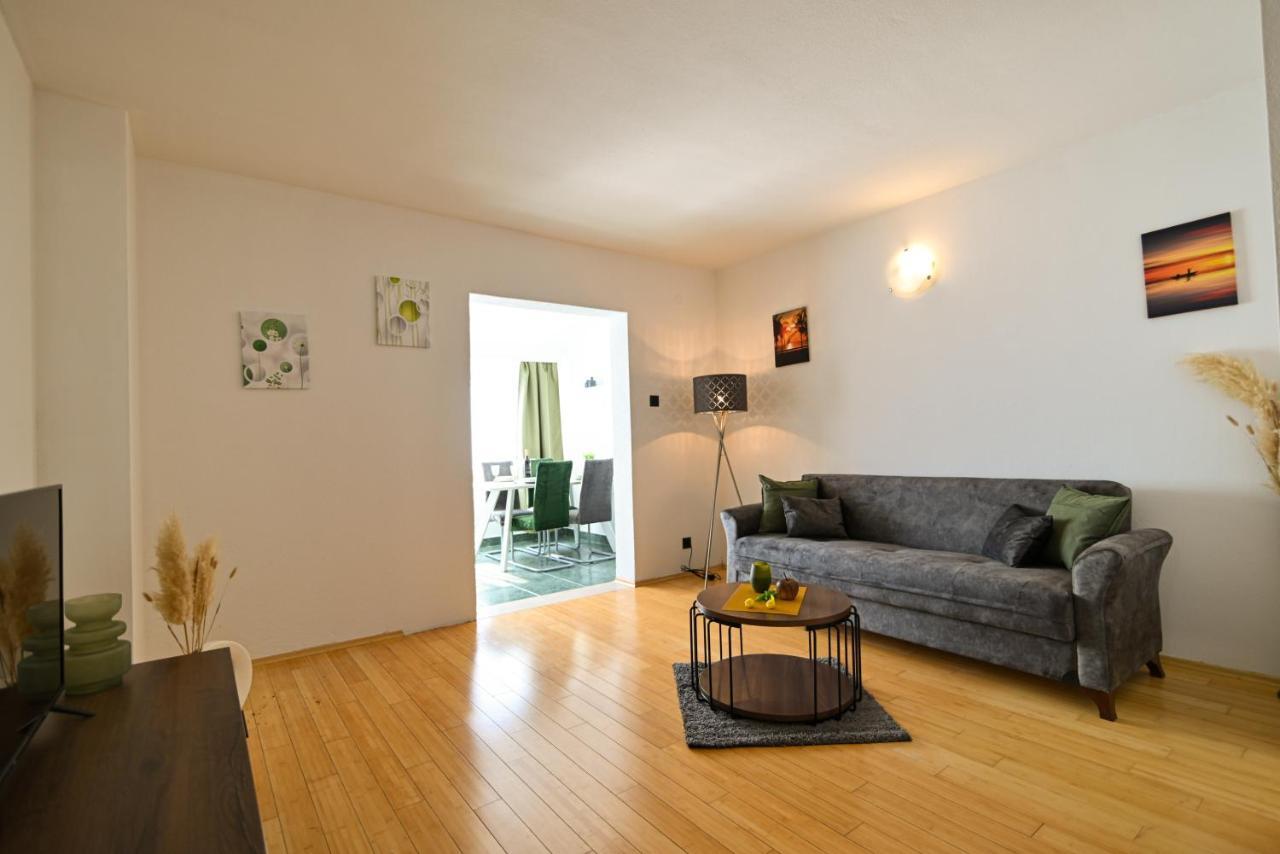 Apartmani Cesarica Traù Esterno foto