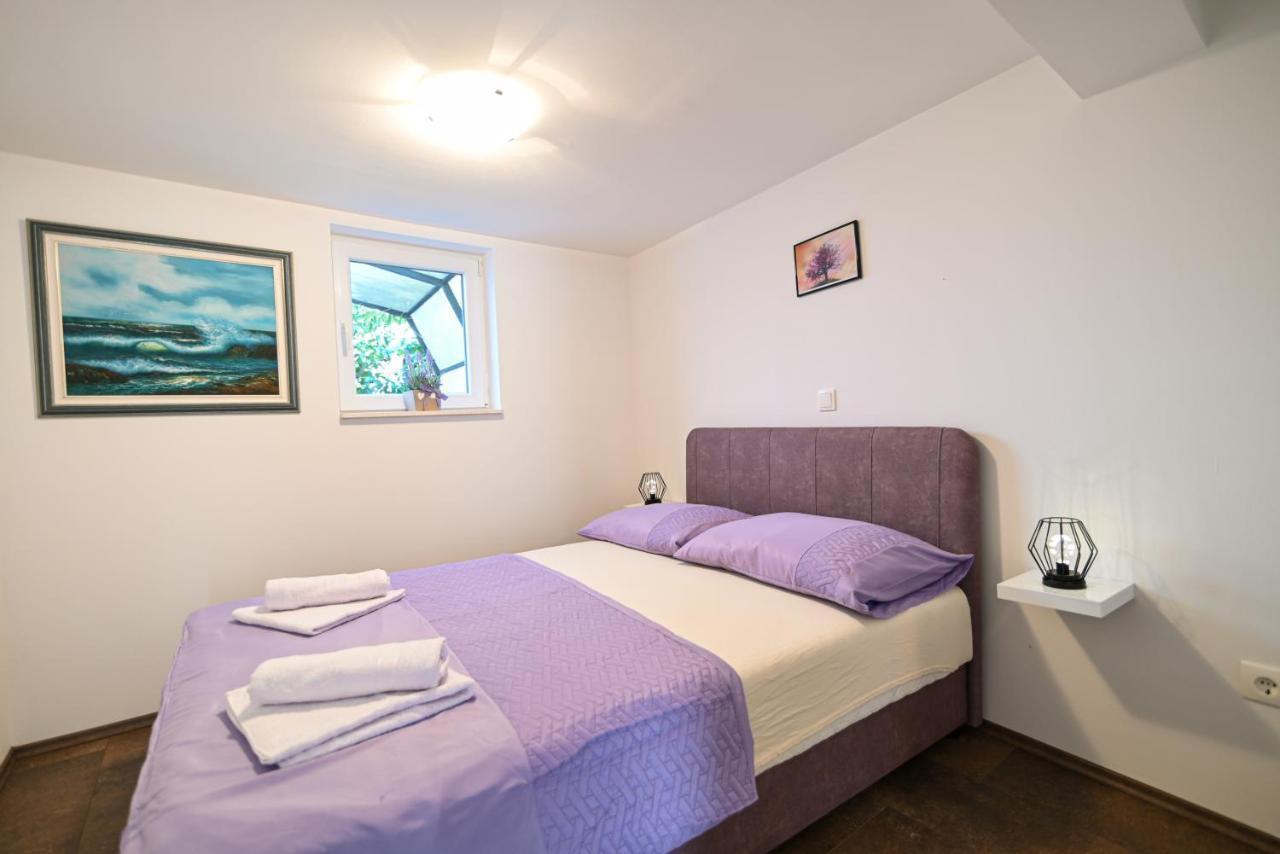 Apartmani Cesarica Traù Esterno foto