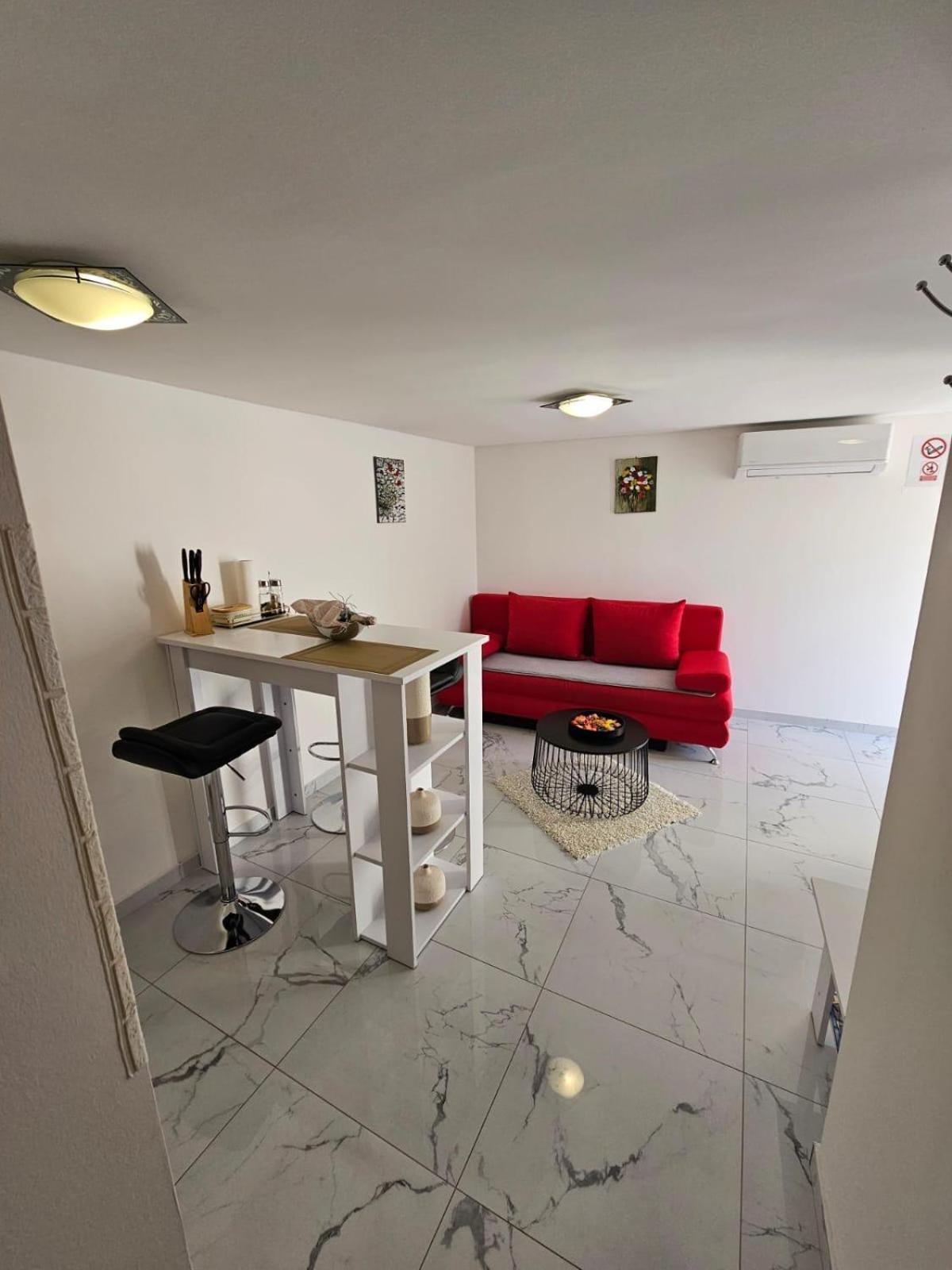 Apartmani Cesarica Traù Esterno foto